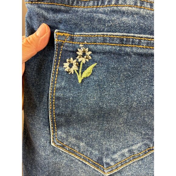 Driftwood Lulu Embroidered Jean Short Size 8 - Picture 6 of 9